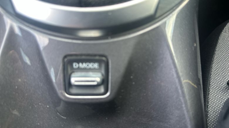 Nissan Juke 1.0 DiG-T 114 N-Connecta 5dr DCT Petrol Hatchback